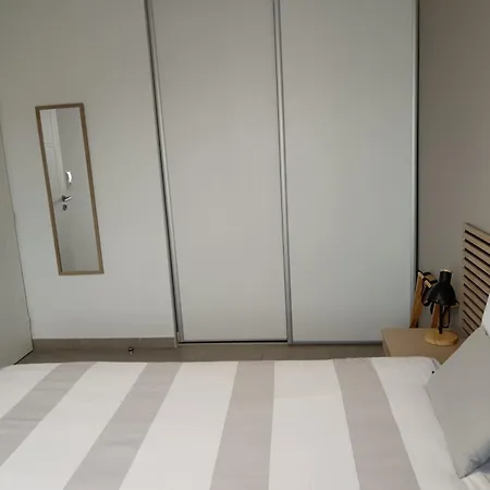 Escale A La Noria Terrasse 4 Personnes Et Garage Colombiers (Herault)