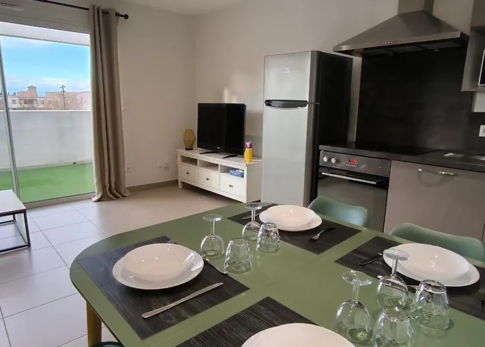 Escale A La Noria Terrasse 4 Personnes Et Garage Colombiers (Herault)